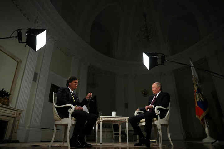 Tucker Carlson és Vlagyimir Putyin találkozója